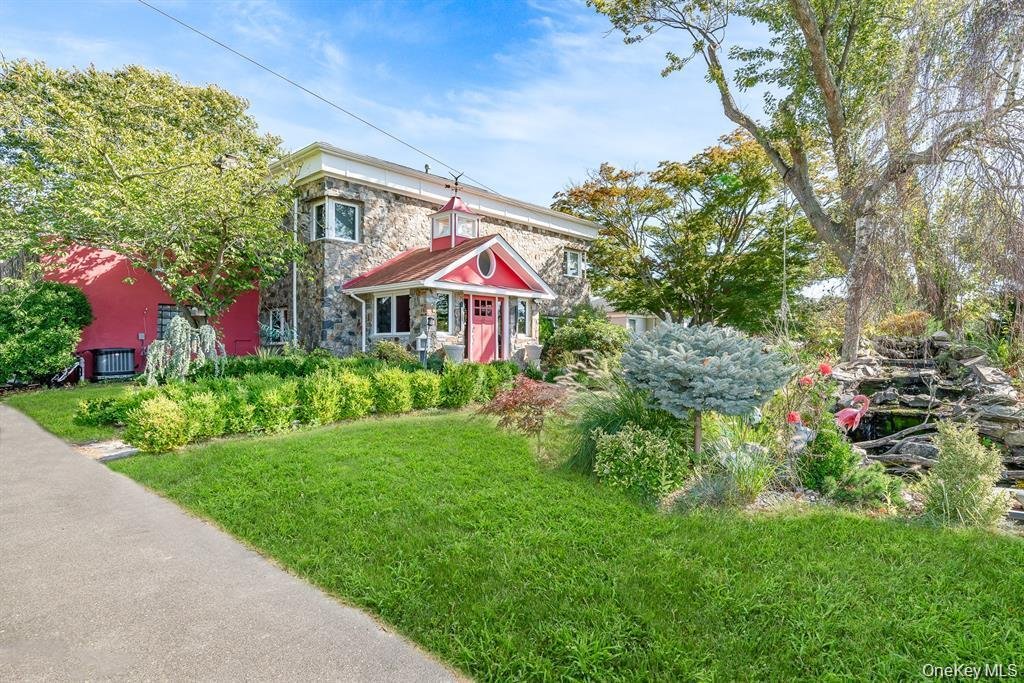 House in Amityville, New York, United States 2 - 17260799