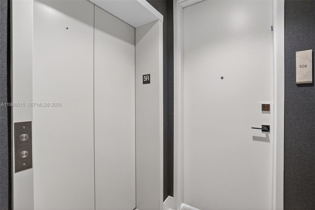 Condo in Miami Beach, Florida, United States 4 - 17261395