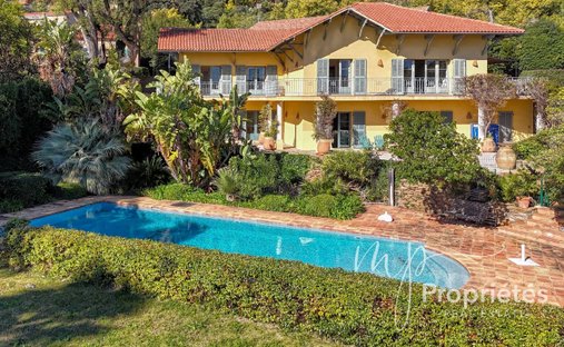 Casa a Rayol-Canadel-sur-Mer, Provenza-Alpi-Costa Azzurra, Francia 1