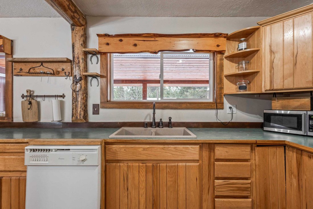 House in La Pine, Oregon, United States 5 - 17259789