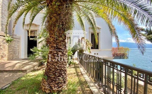Apartment in Center, Toscolano, Lombardy 1