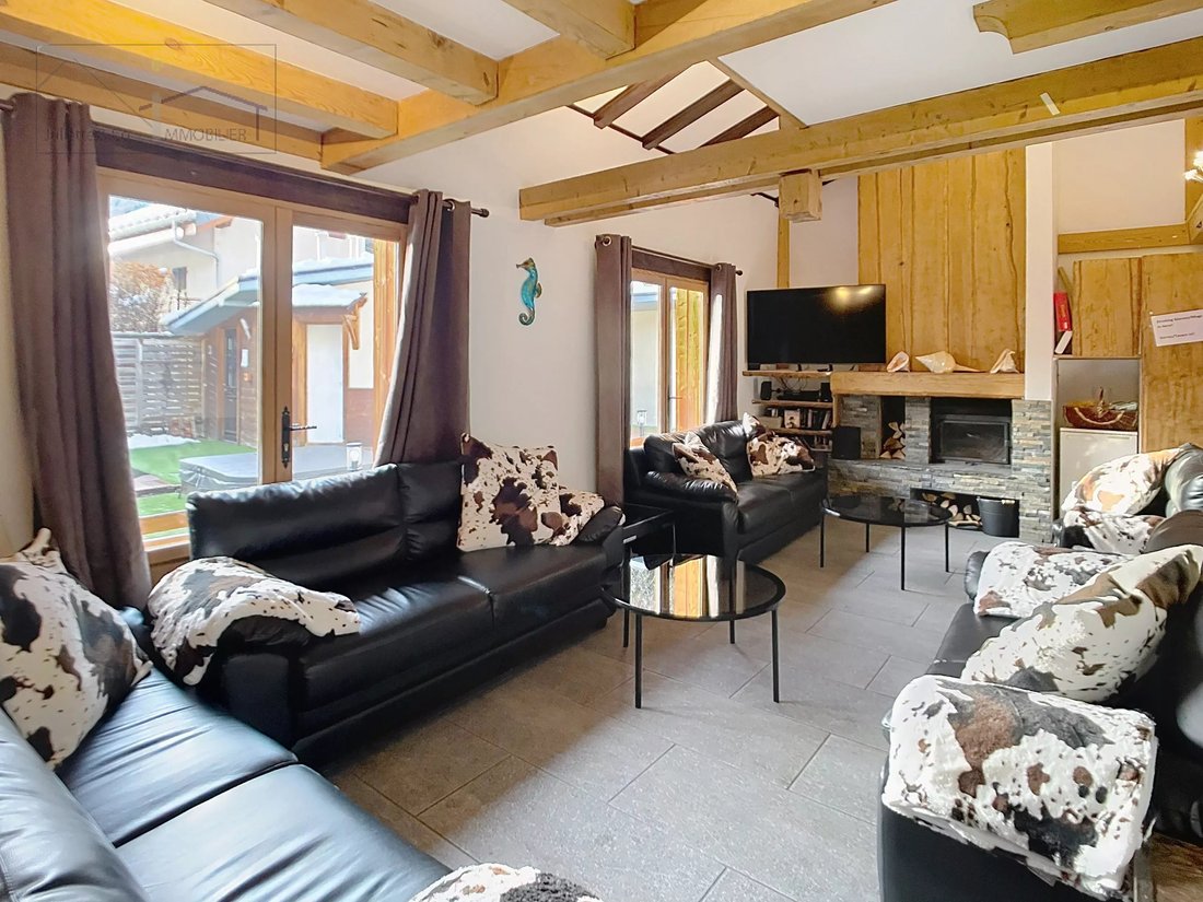Chalet in Chamonix-Mont-Blanc, Auvergne-Rhône-Alpes, France 2 - 17260757