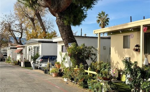 Apartment in Santa Clarita, California, United States 1