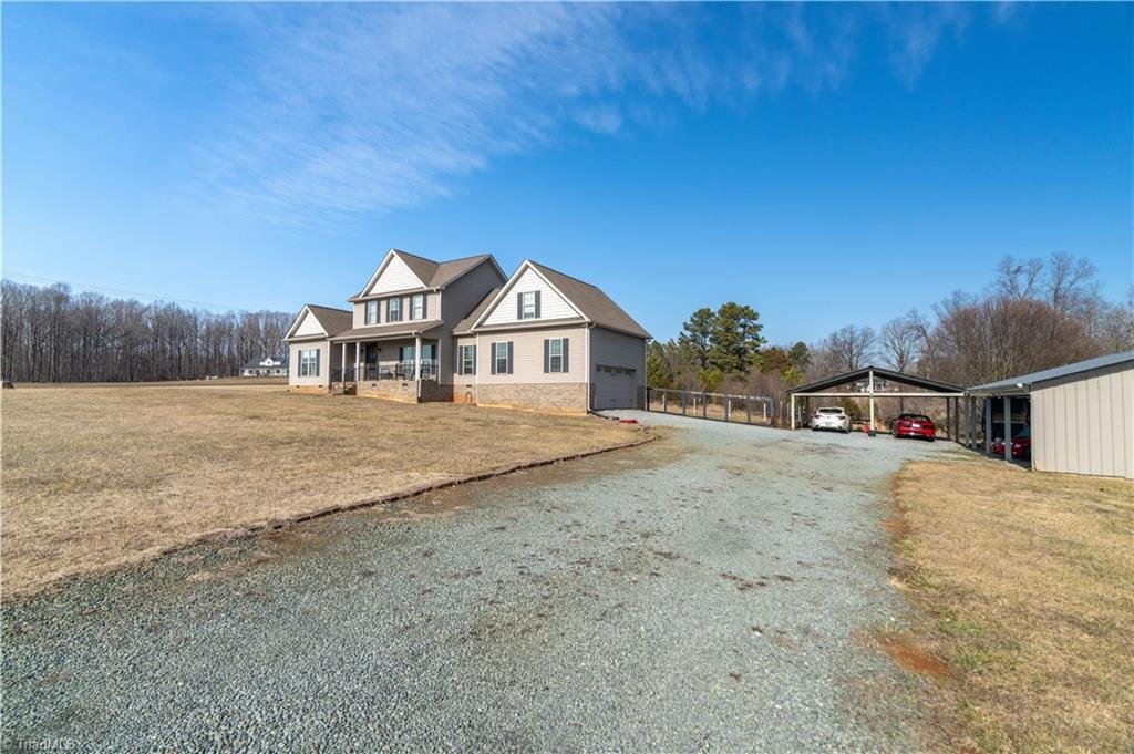 House in Liberty, North Carolina, United States 3 - 17259837