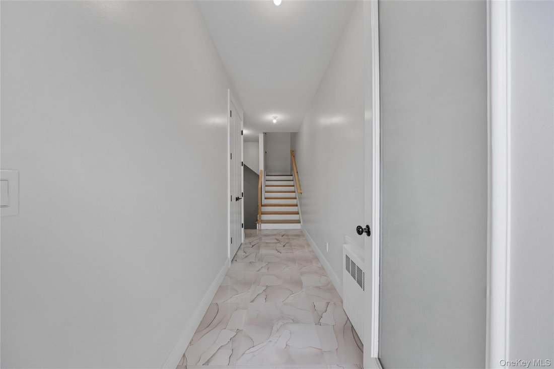 Condo in Spring Valley, New York, United States 2 - 17262098