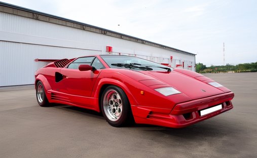 1989 Lamborghini Countach  in Shinjuku city, Japan 1