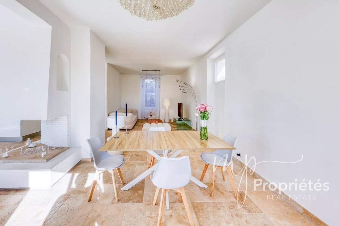 House in Nord Est, Bormes-les-Mimosas, France 2 - 16766362