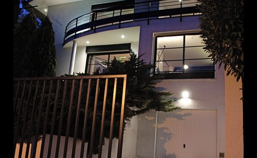 House in Wallon, Le Plessis-Robinson, France 1