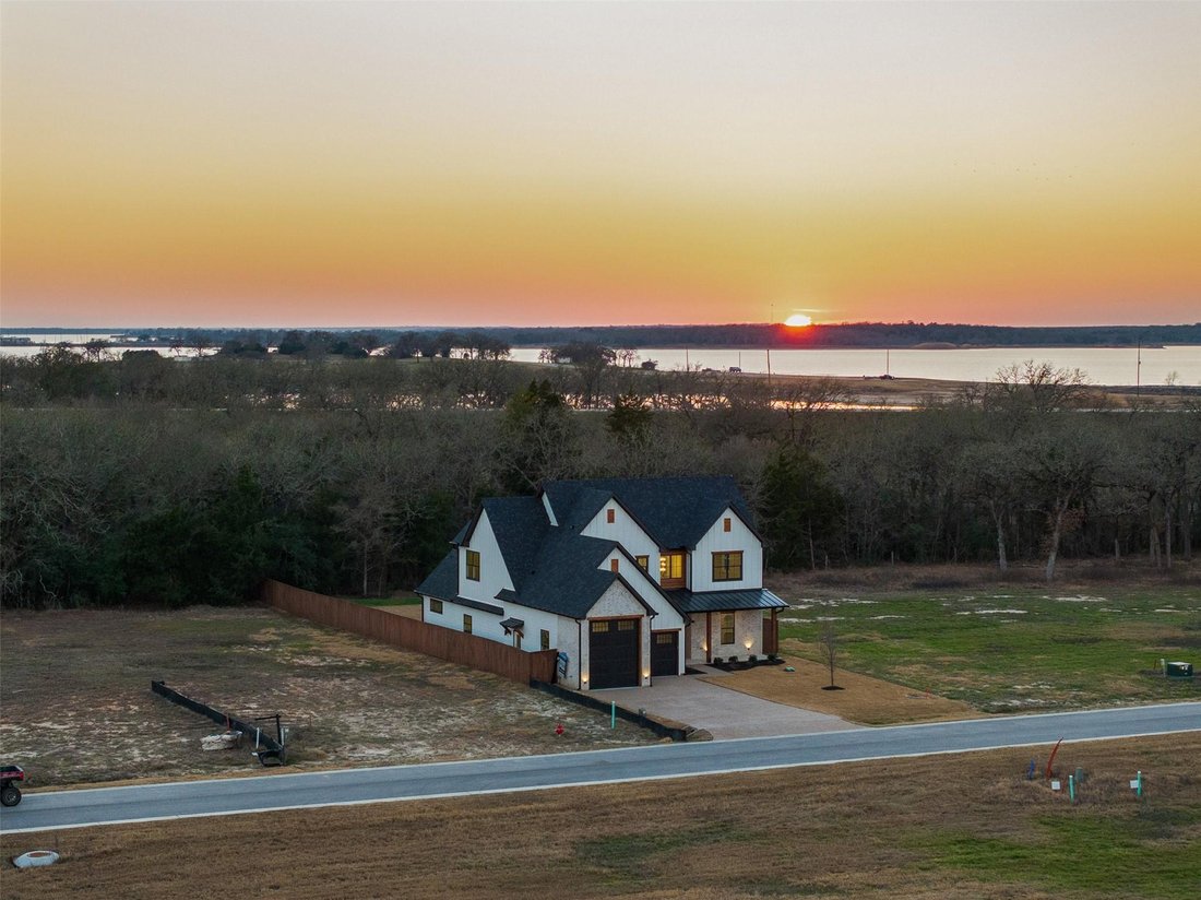 House in Somerville, Texas, United States 2 - 17261704