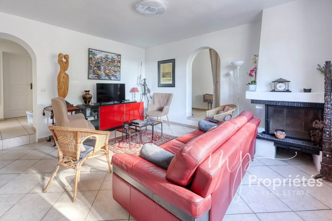 House in Rayol-Canadel-sur-Mer, Provence-Alpes-Côte d'Azur, France 5 - 17259628
