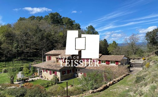 Country House in Banne, Auvergne-Rhône-Alpes, France 1