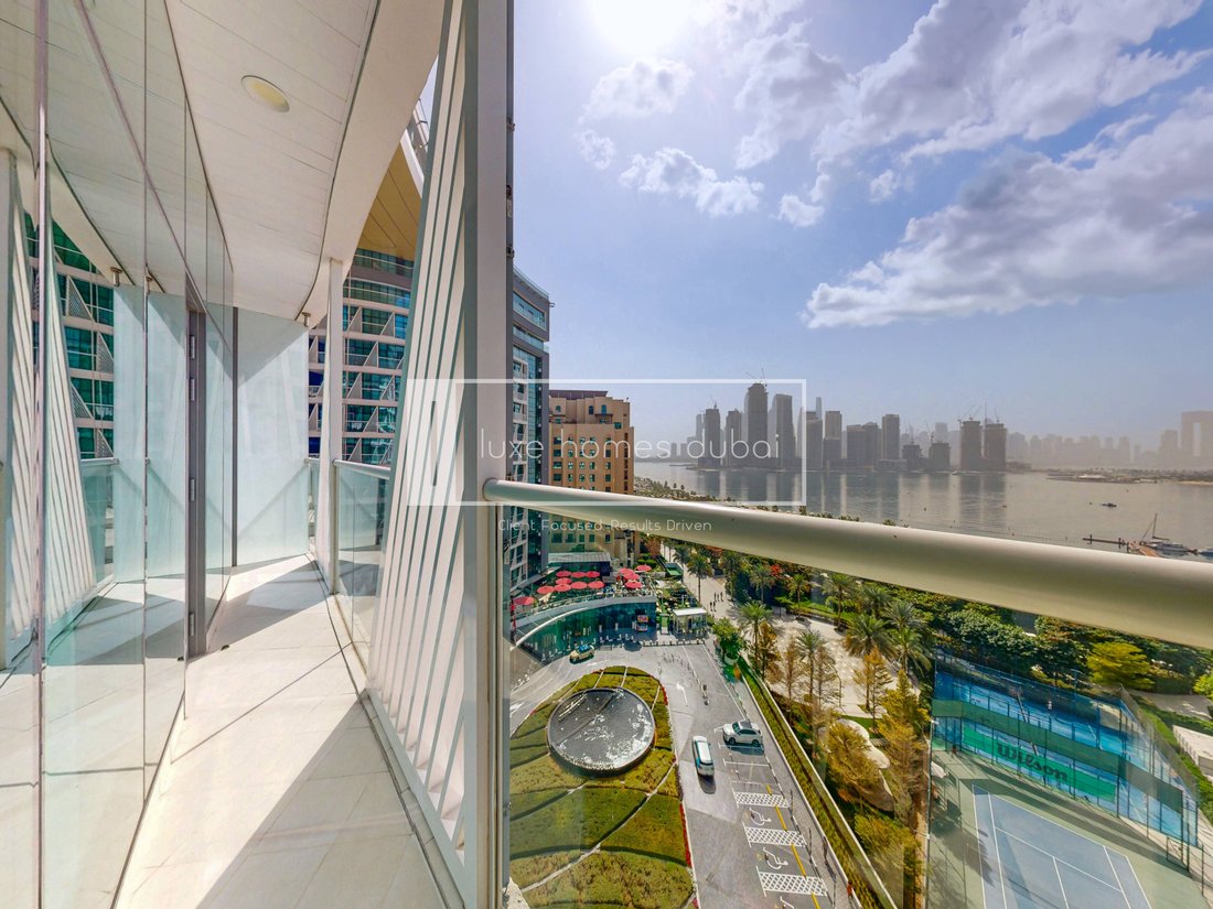 Apartment in Palm Jumeirah, Dubai, United Arab Emirates 1 - 17259786