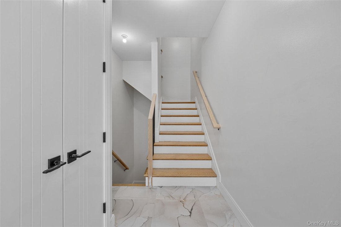Condo in Spring Valley, New York, United States 4 - 17262098