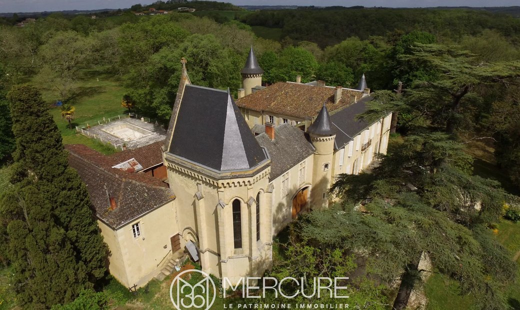 Late 16 Th C Castle 28 Hectares Pool Tennis Court