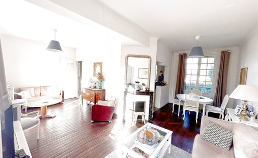 House in Saint-Cloud, Ile-de-France, France 1