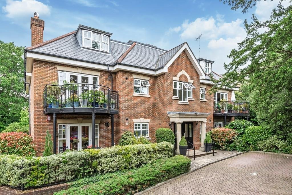 Penthouse in Little Common, Harrow, England 1 - 17262203