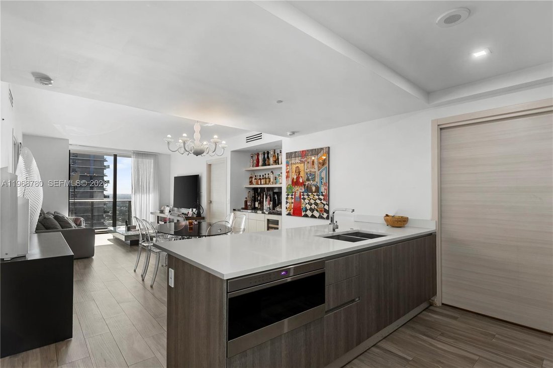 Condo in Miami, Florida, United States 1 - 17262467