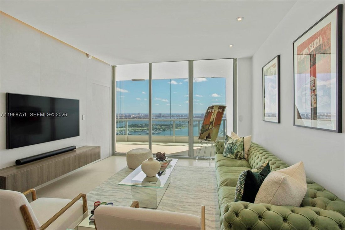Condo in Miami, Florida, United States 1 - 17262471
