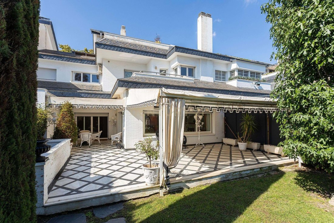 Villa in Les Corts, Barcelona, Spain 2 - 17263421
