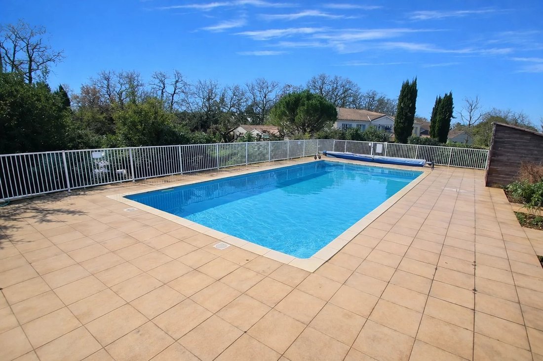 House in Cognac, Nouvelle-Aquitaine, France 2 - 17263092