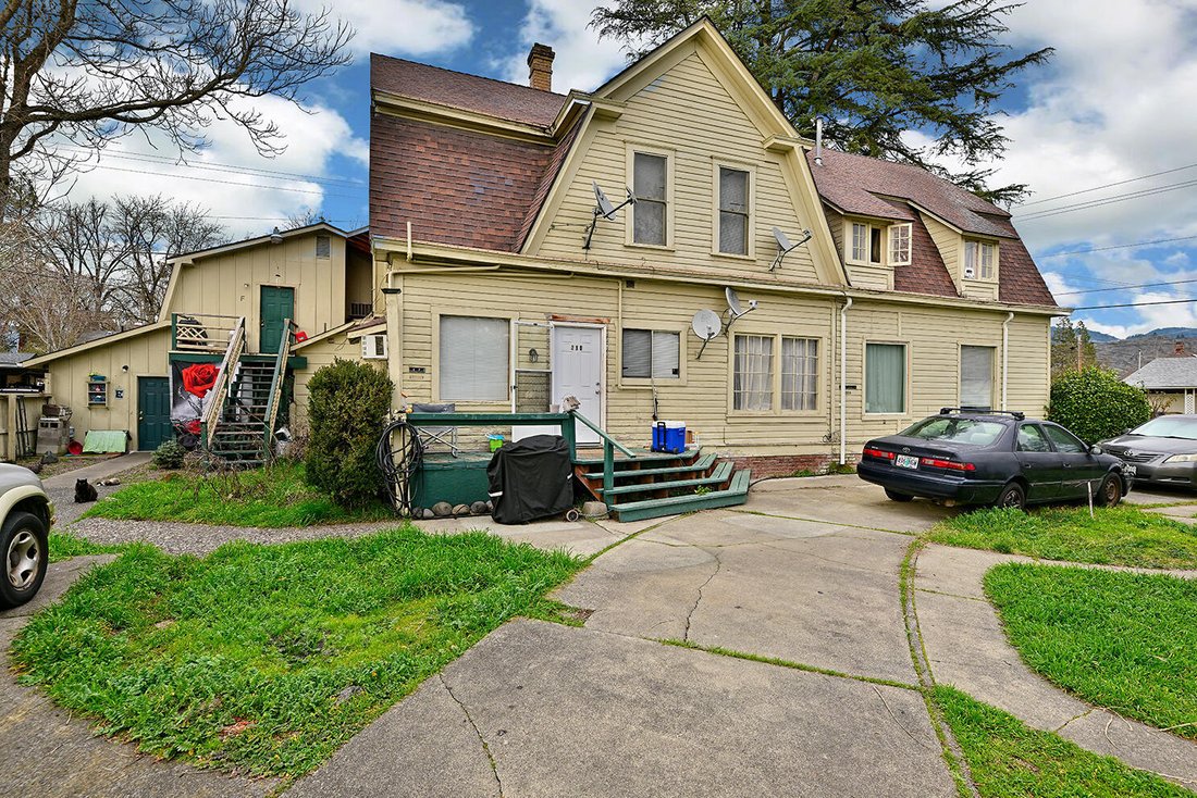 Grants Pass, Oregon, United States 4 - 17259997