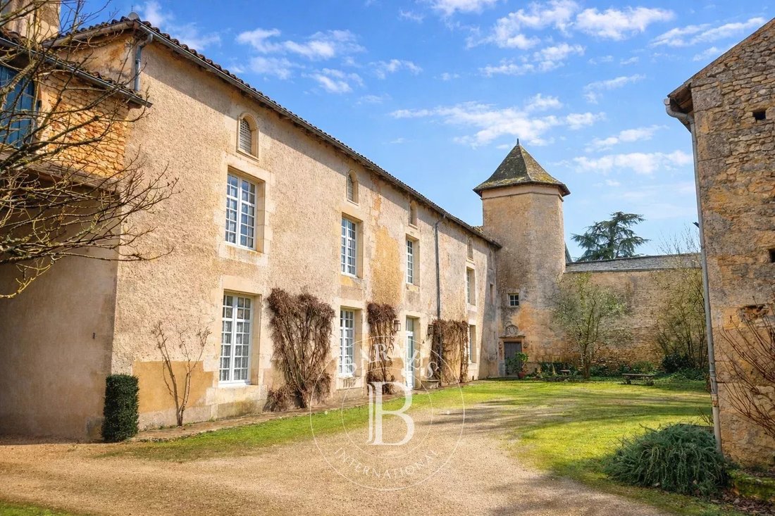 Maison à Poitiers, Nouvelle-Aquitaine, France 2 - 17260873