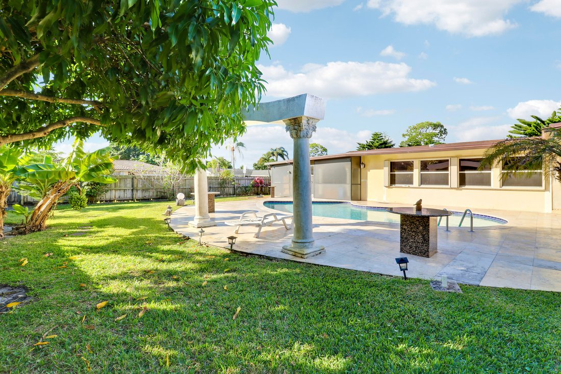 House in Palm Beach Gardens, Florida, United States 3 - 17176195
