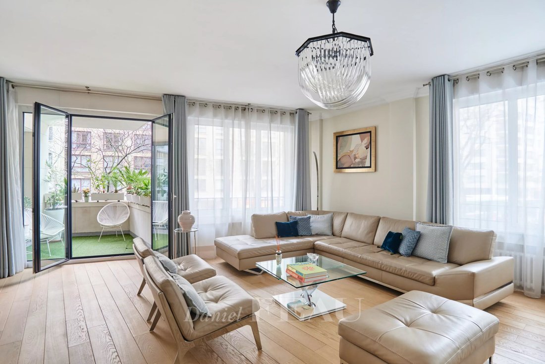 Apartment in Muette Nord, Paris 16e Arrondissement, Paris 2 - 17263985