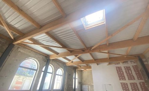 17th C. Chateau (With A Section Dedicated To Events) And 5 Acres In Centre Of France