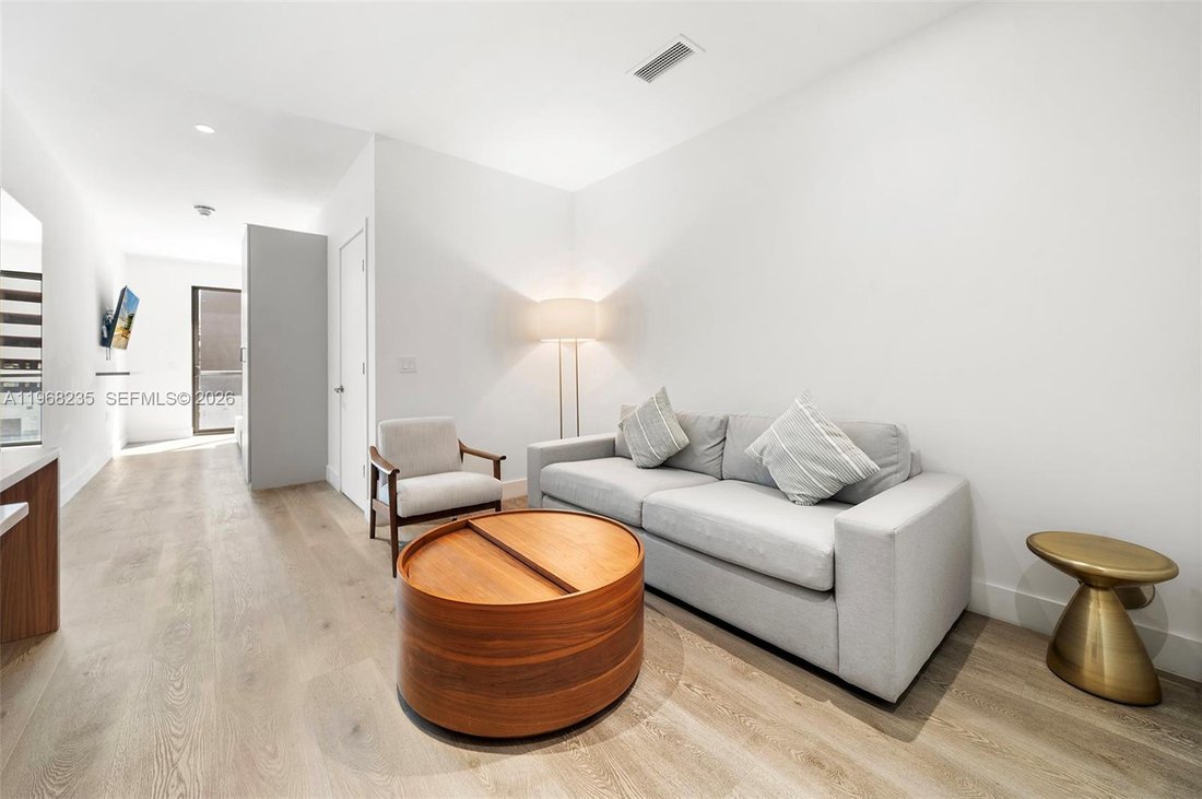 Condo in Miami, Florida, United States 4 - 17264056
