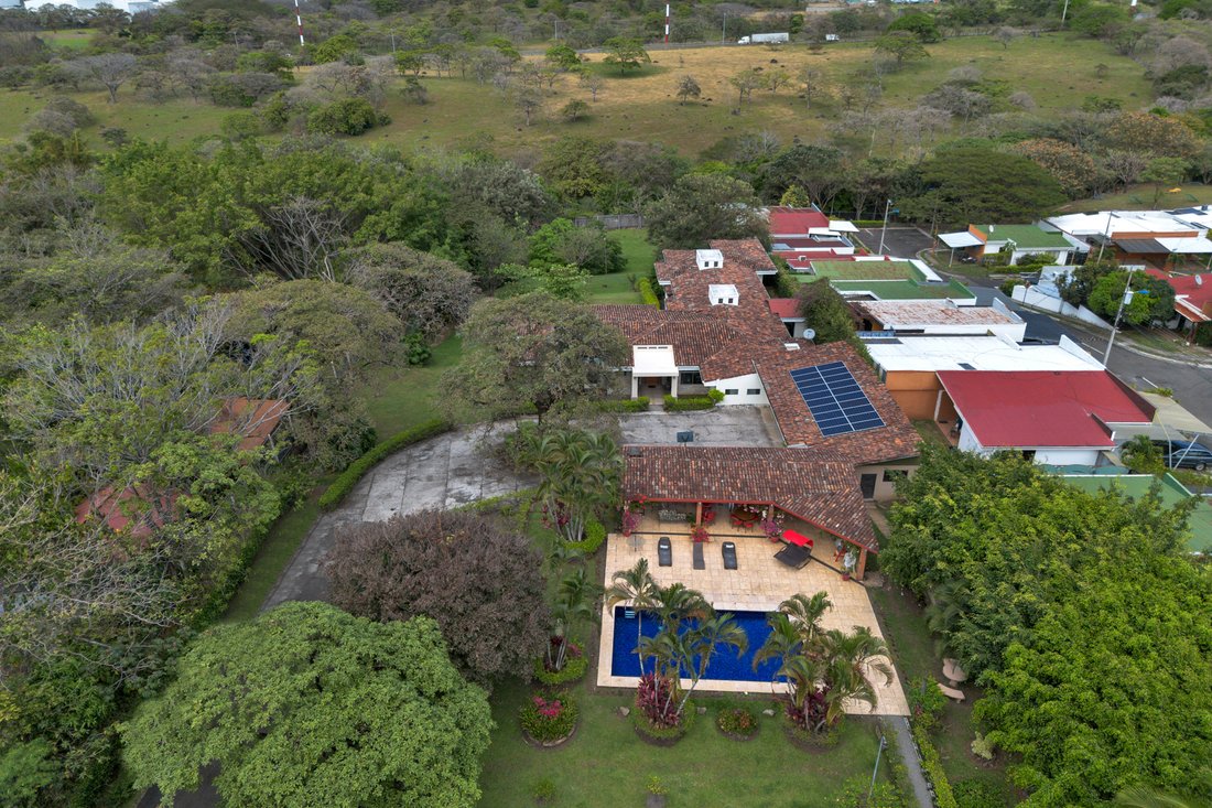 Estate in San Antonio, Alajuela Province, Costa Rica 1 - 15128984