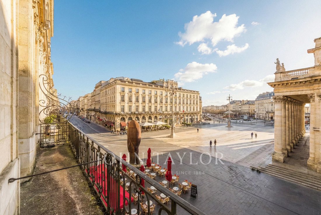 Apartment in Grand Parc-Chartrons-Paul Doumer, Bordeaux, France 1 - 15563698