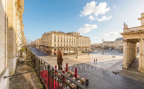 Apartment in Grand Parc-Chartrons-Paul Doumer, Bordeaux, France 1