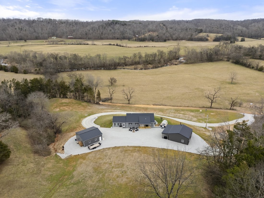 House in Hohenwald, Tennessee, United States 1 - 17259653