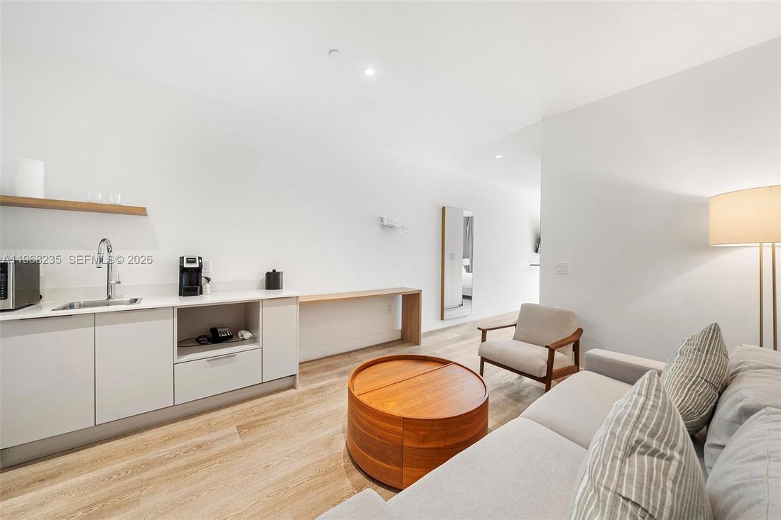 Condo in Miami, Florida, United States 5 - 17264056