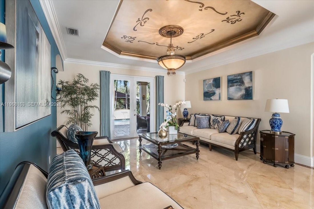 House in Hialeah, Florida, United States 5 - 17262060