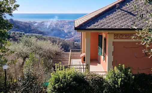 Villa in Cogorno, Liguria, Italy 1