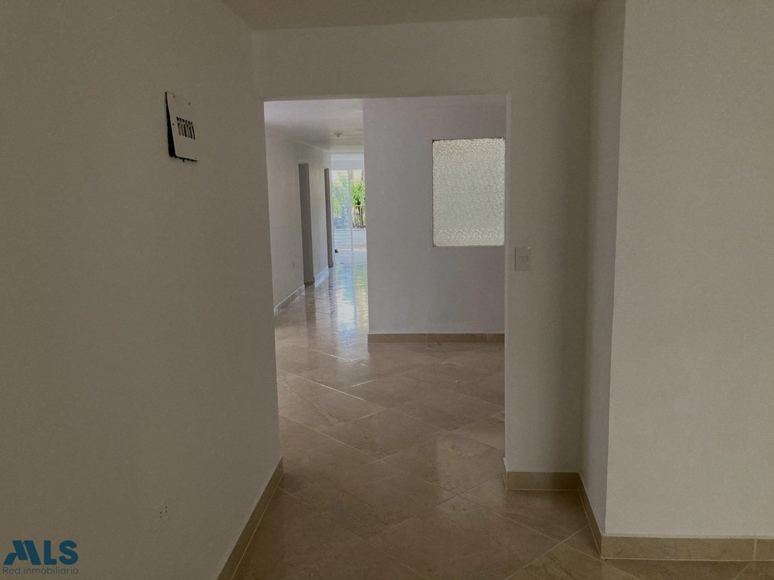 House in Medellín, Antioquia, Colombia 3 - 17260367