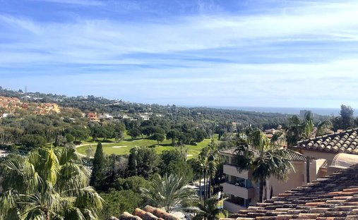 Penthouse in Elviria-Cabopino, Marbella, Spain 1