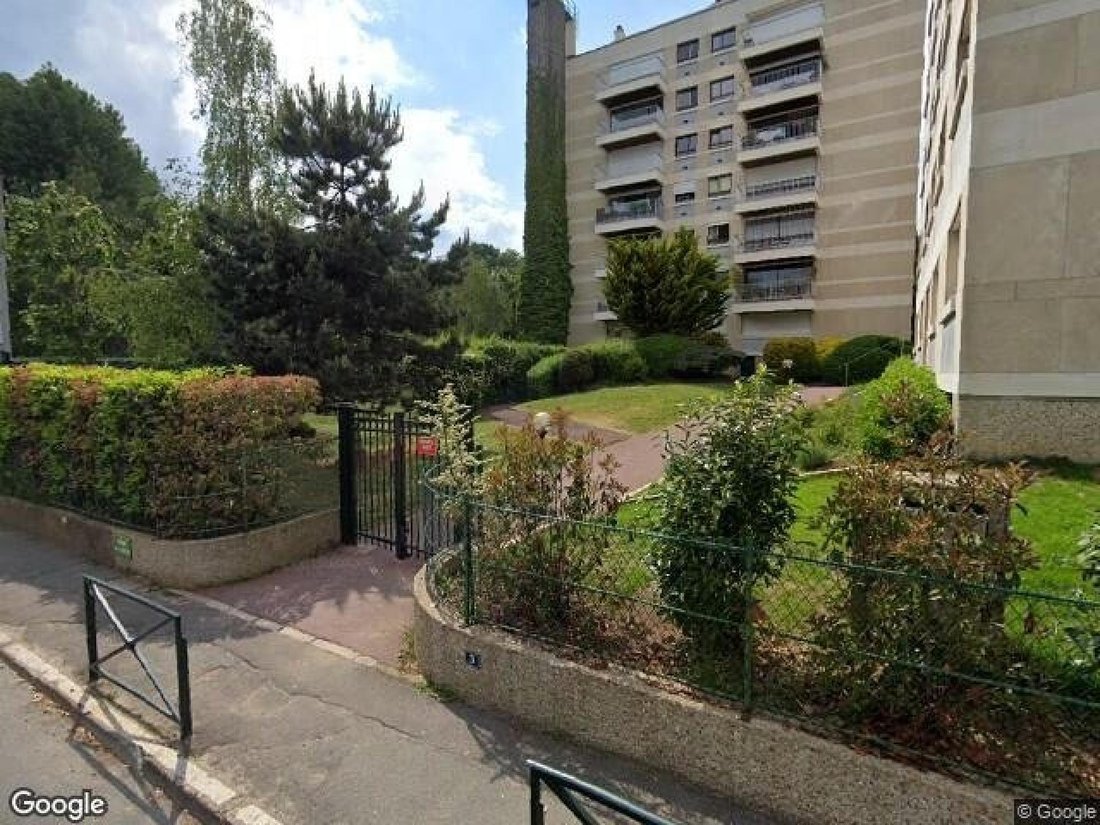 Apartment in Côte Saint Louis, Garches, France 5 - 17069161