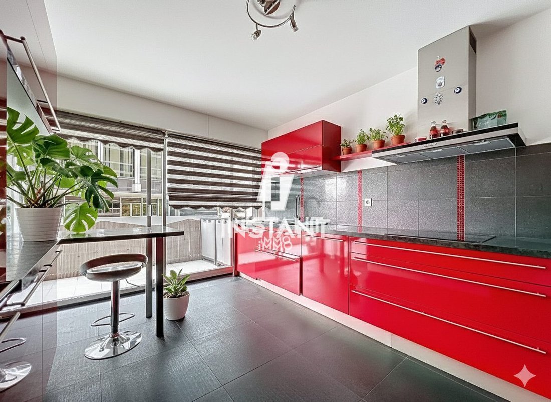 Apartment in Creteil, Ile-de-France, France 2 - 17256759