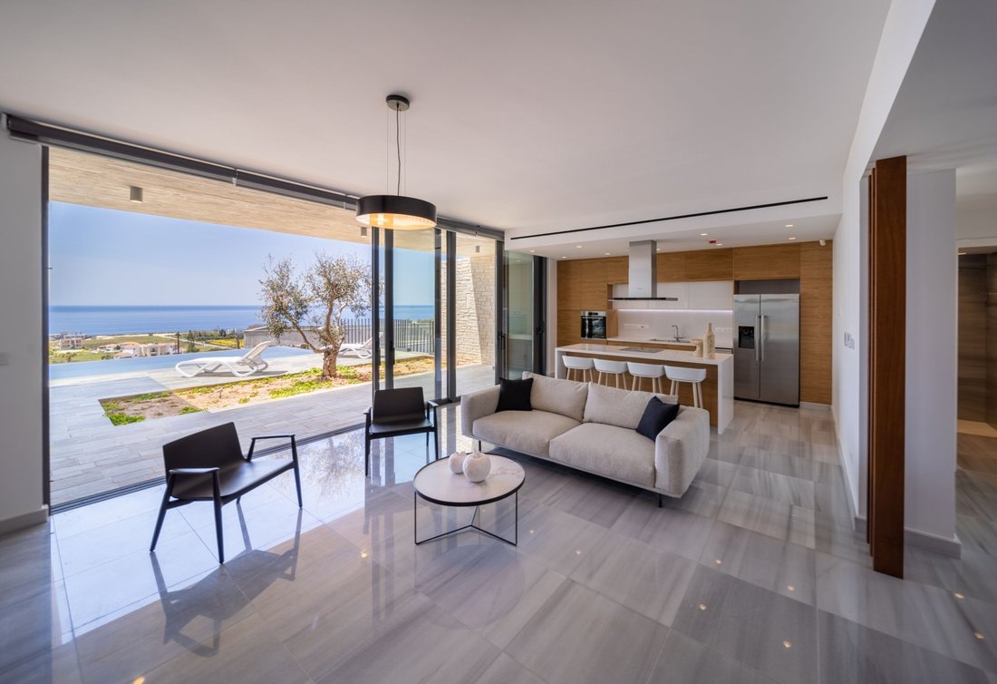 Villa in Peyia, Paphos, Cyprus 1 - 12684239