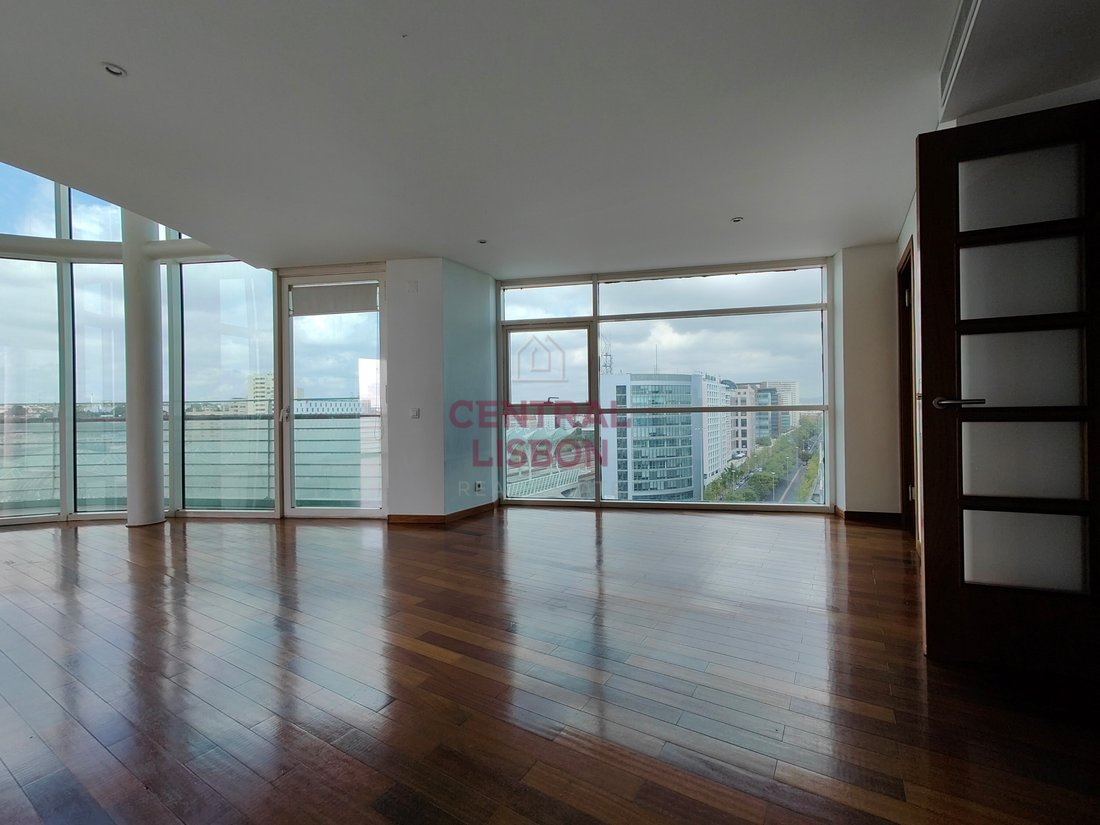 Apartment in Parque das Nacoes, Lisbon, Portugal 1 - 17264281