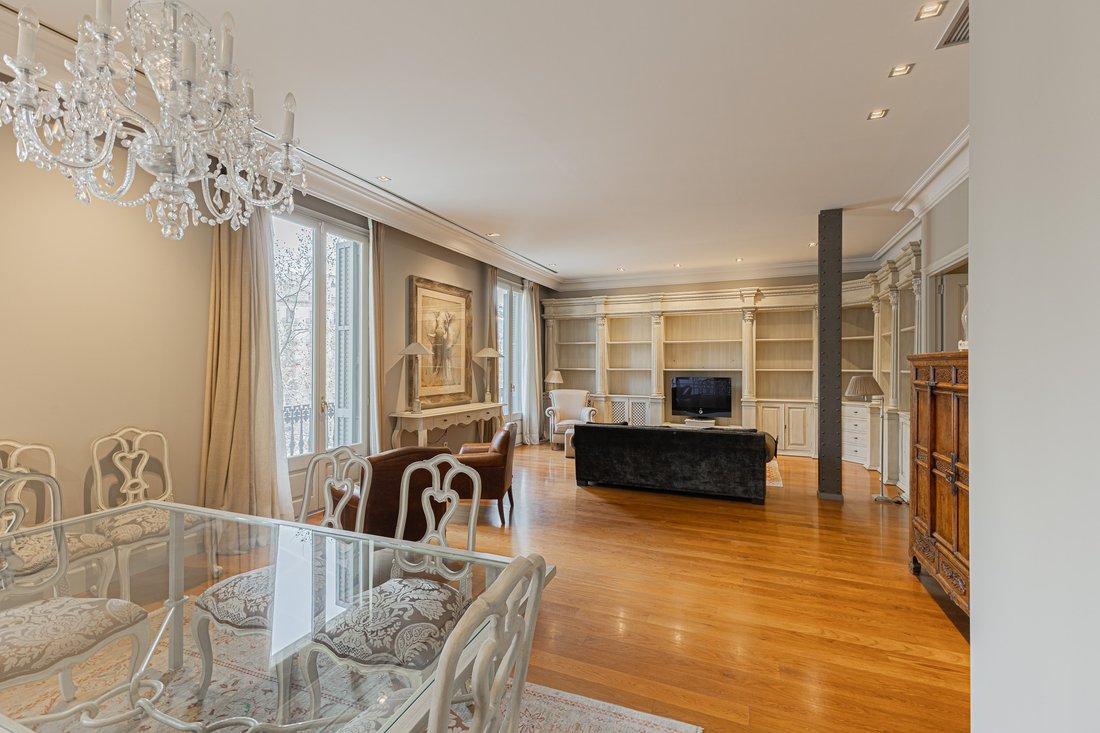 Apartment in Eixample, Barcelona, Spain 2 - 17263329