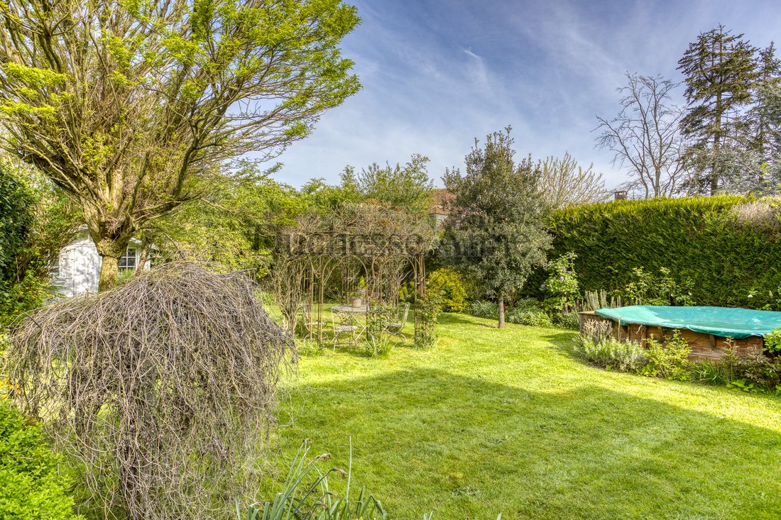 House in Montfort-l'Amaury, Ile-de-France, France 4 - 17263818