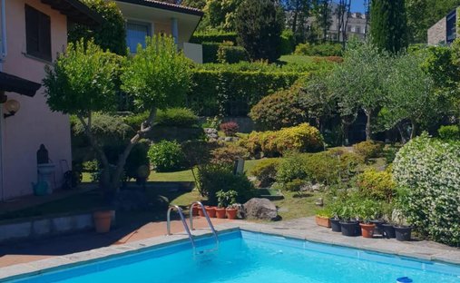 Villa a Arona, Piemonte, Italia 1