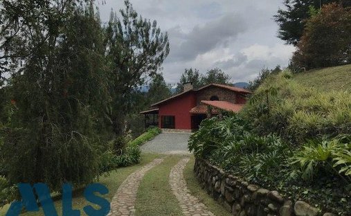 Casa en La Fe, Antioquia, Colombia 1