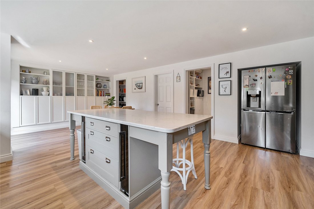 House in Frimley Green, Surrey Heath, England 5 - 17262310
