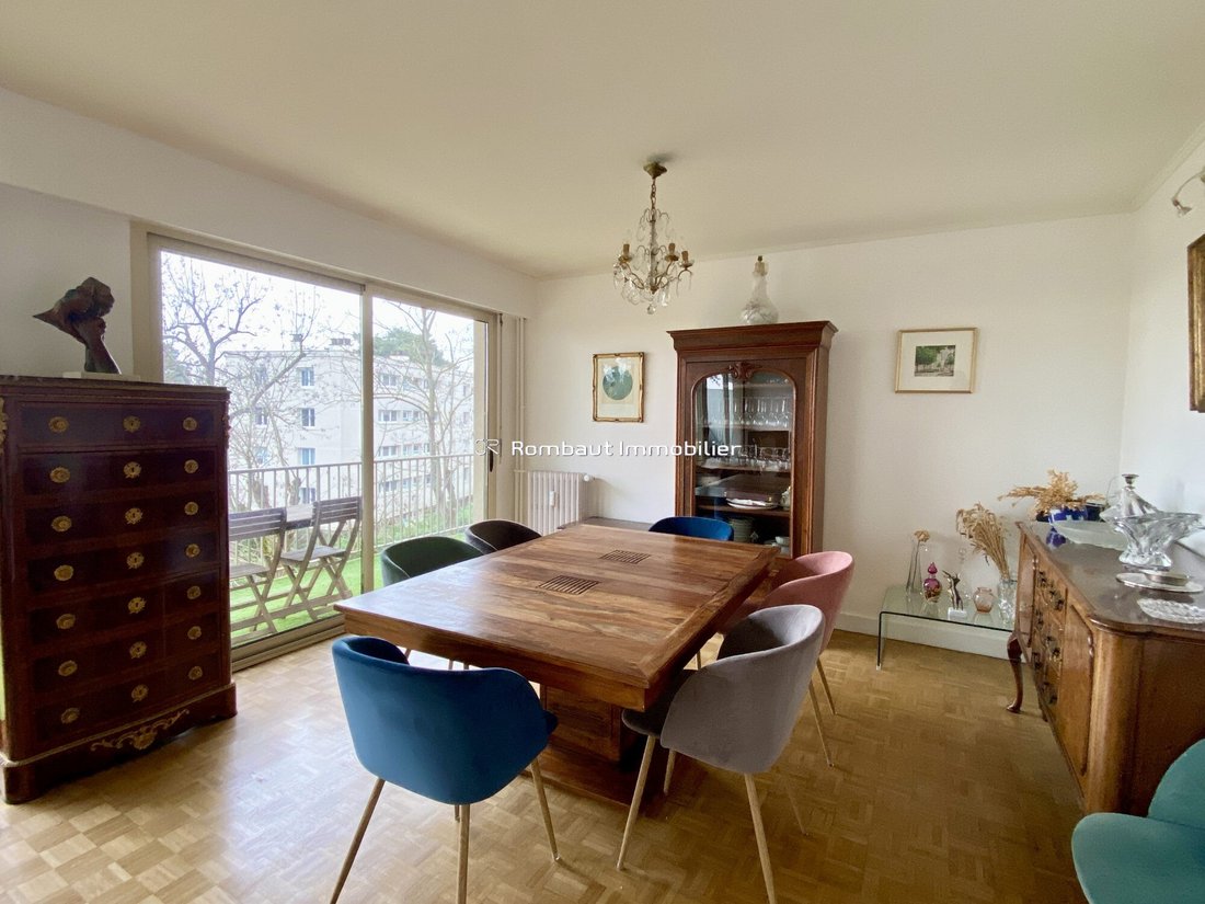 Apartment in Domaine National du Château, Versailles, France 4 - 17264847