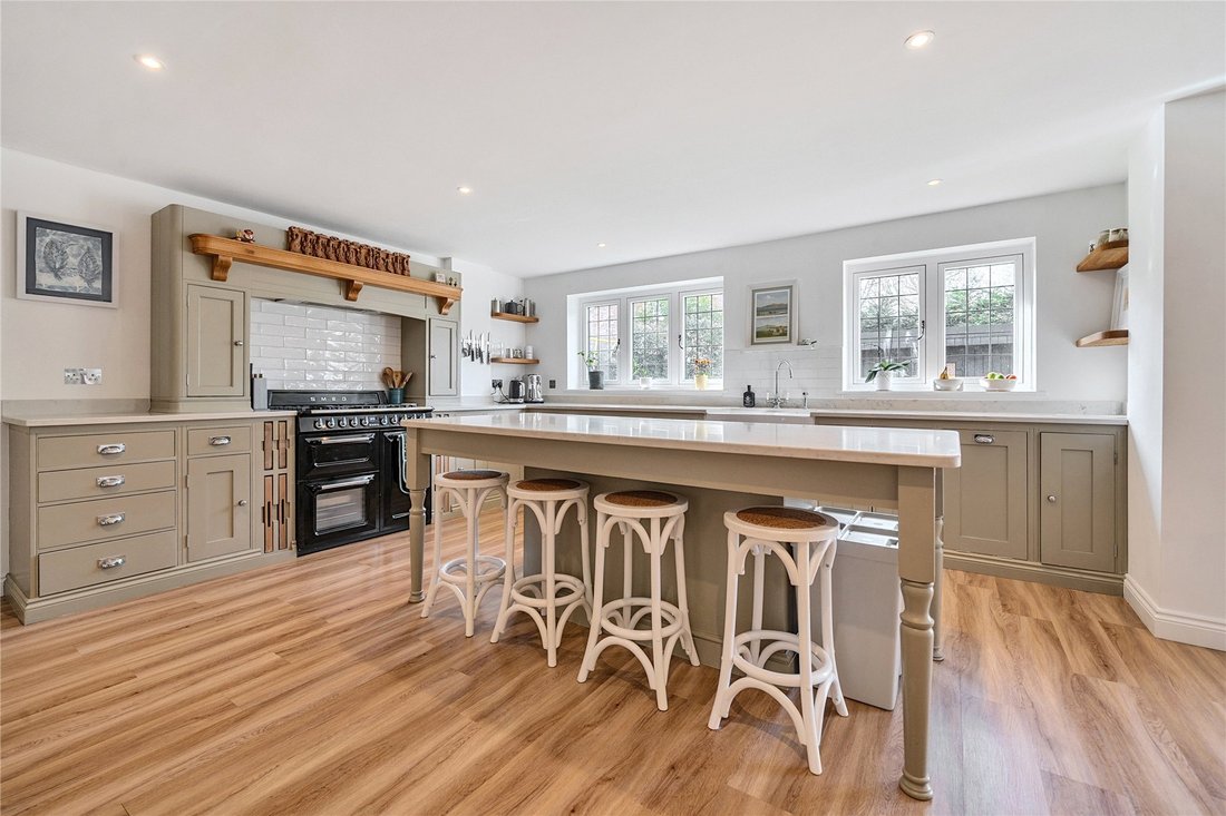 House in Frimley Green, Surrey Heath, England 4 - 17262310